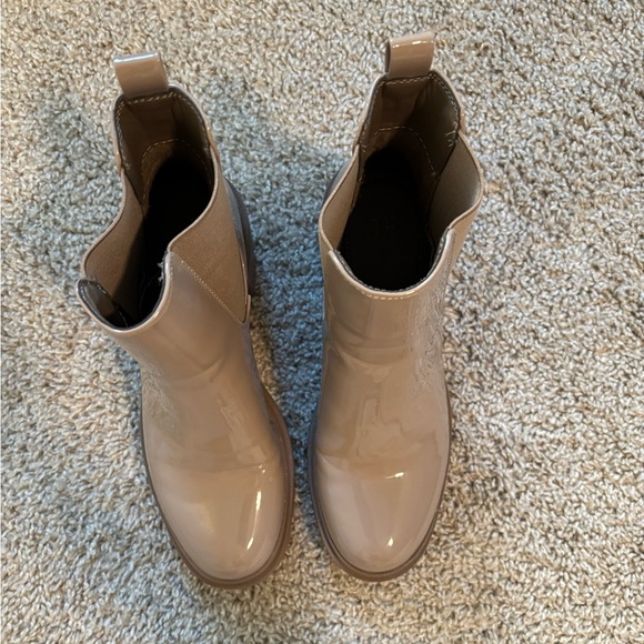 Just Fab Roonie Chelsea Boot - Picture 3 of 8